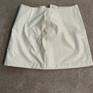 Tommy Hilfiger Ivory Lined Mini Skirt Size 6 Excellent Condition